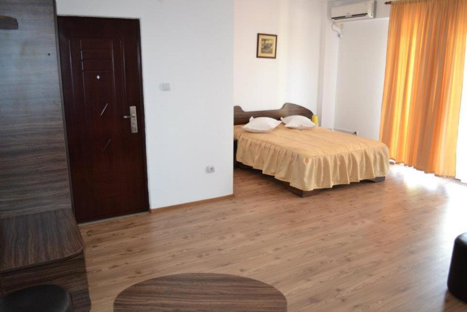 Hotel Corsar Tulcea Exteriér fotografie
